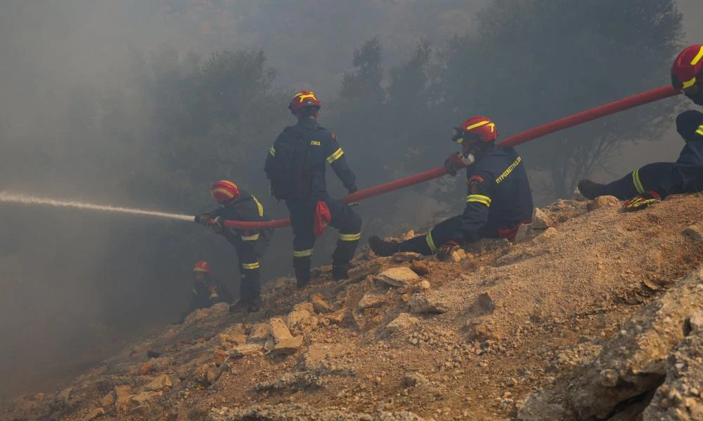 Καβάλα: Καλύτερη η εικόνα της φωτιάς στο Στεγνό